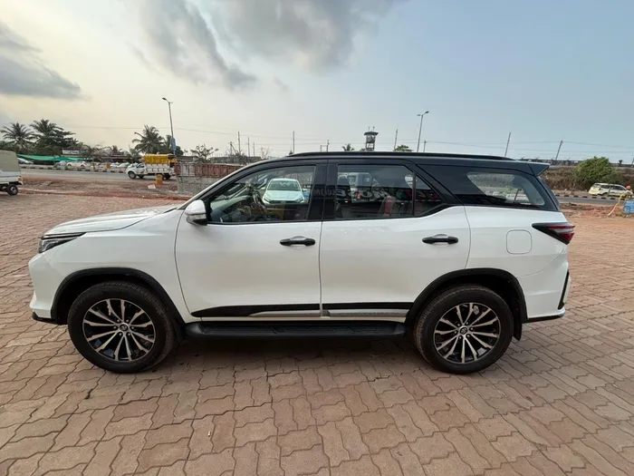 Fortuner Legender Auto